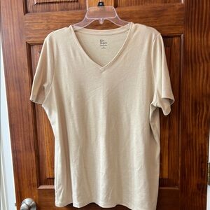 Kim Rogers Tan Short Sleeve Tee V-Neck Casual